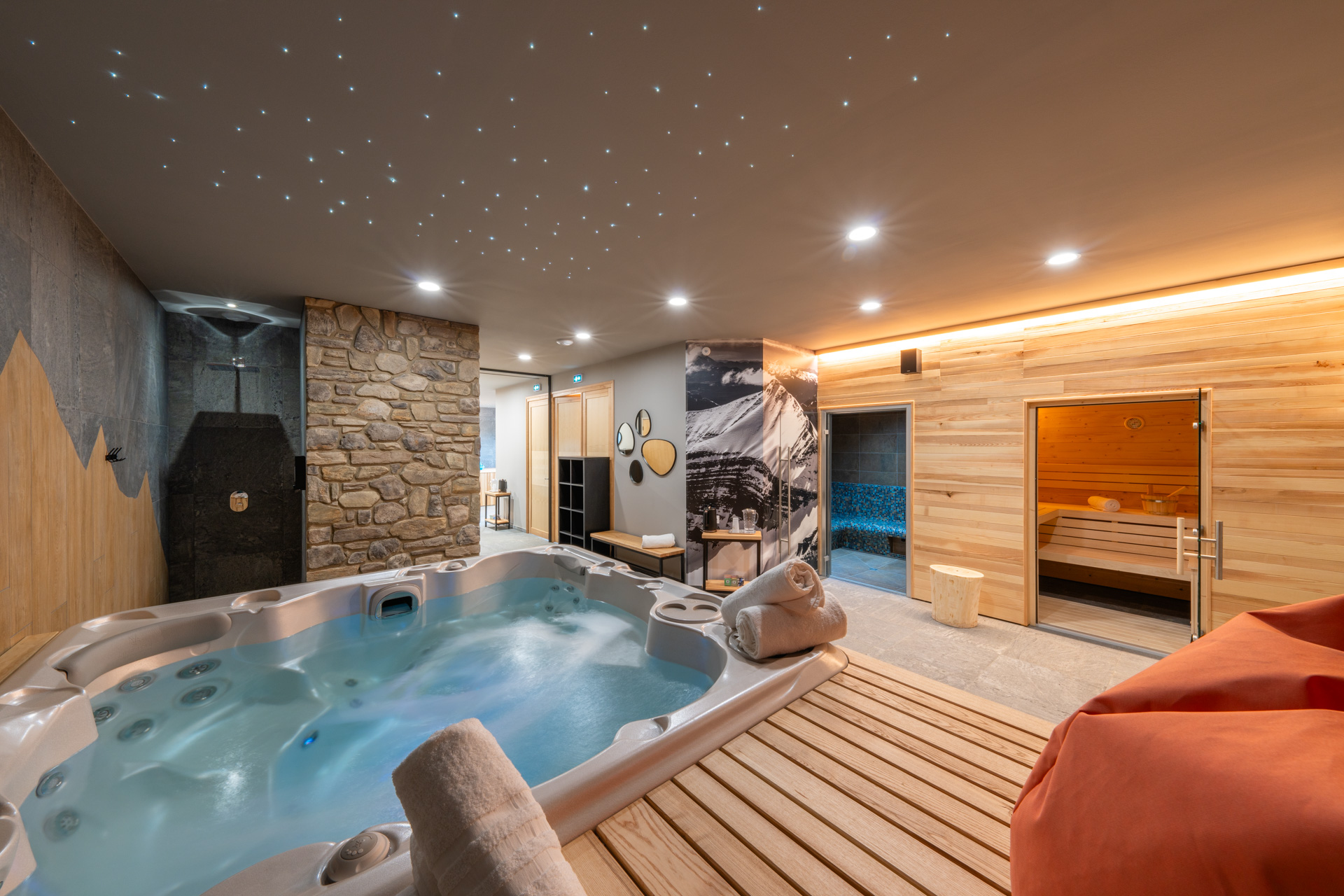 Spas Pool Party